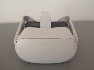 Virtual Reality Headset: Oculus Quest 2